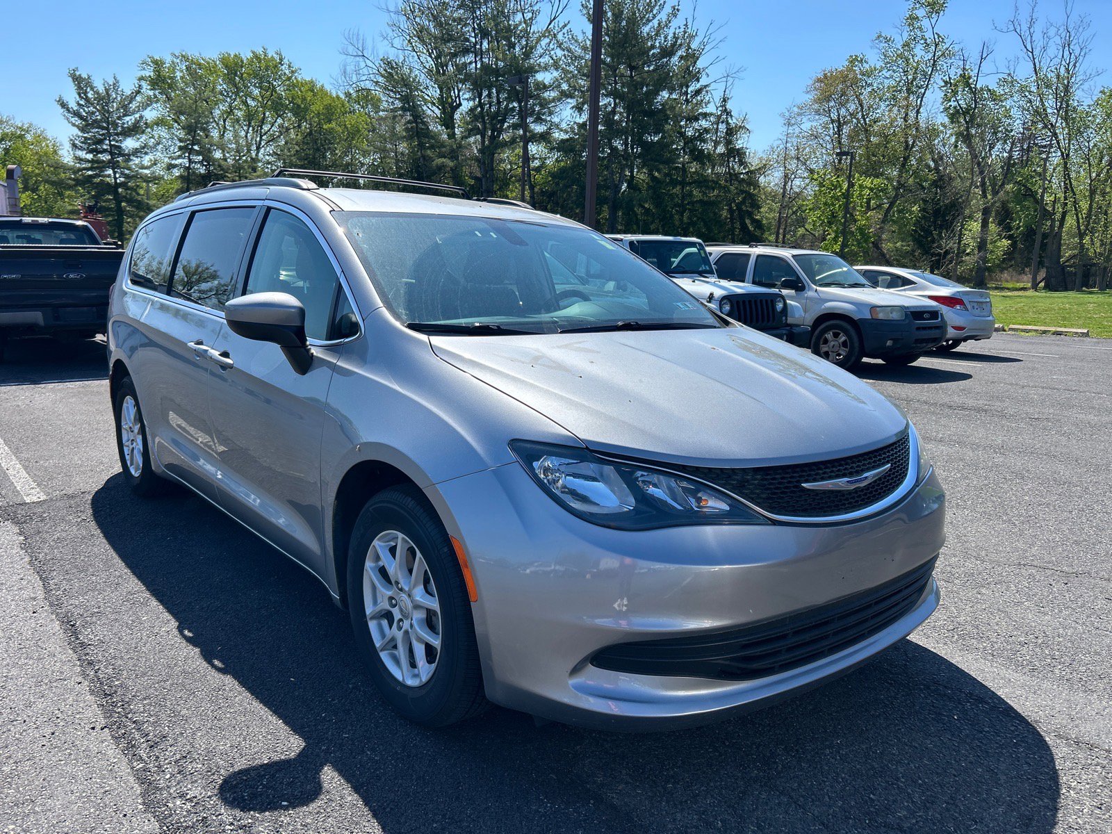 Used 2020 Chrysler Voyager Lxi FWD image 3
