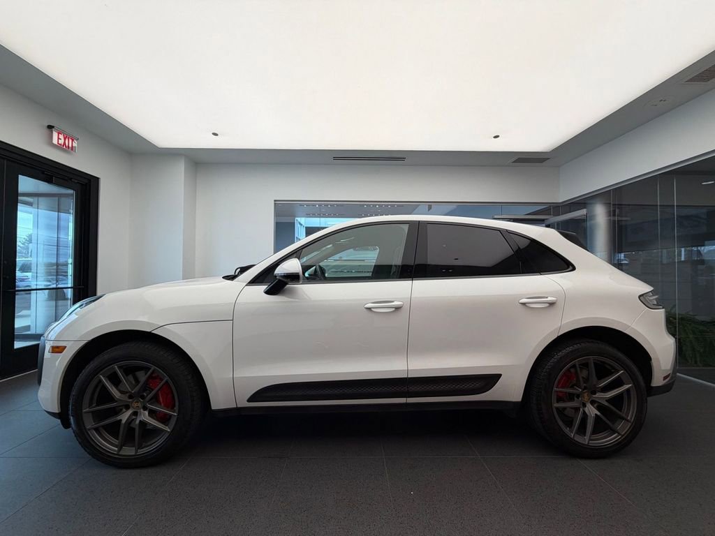 Used 2022 Porsche Macan S AWD/4WD image 2