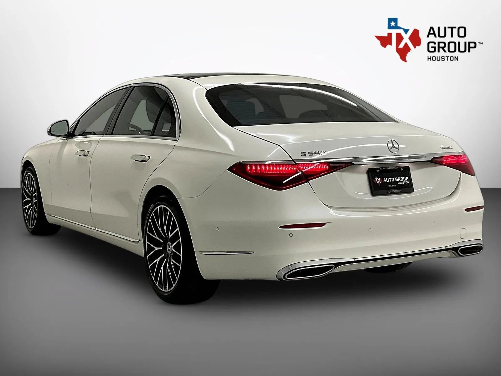 Used 2021 Mercedes-Benz S 580 4MATIC Sedan image 3