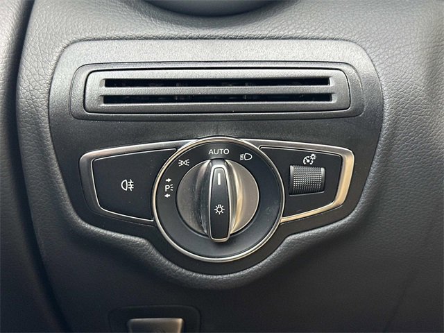 Used 2023 Mercedes-Benz GLC 300 4MATIC Coupe image 26