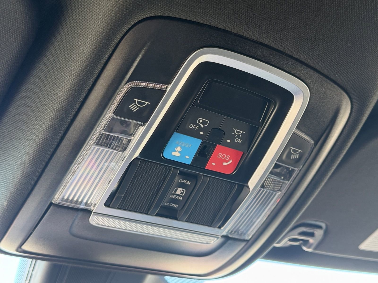 Used 2025 RAM 1500 Rebel AWD/4WD image 27