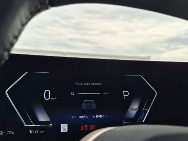 Used 2024 BMW iX xDrive50 w/ Sport Package AWD/4WD image 9