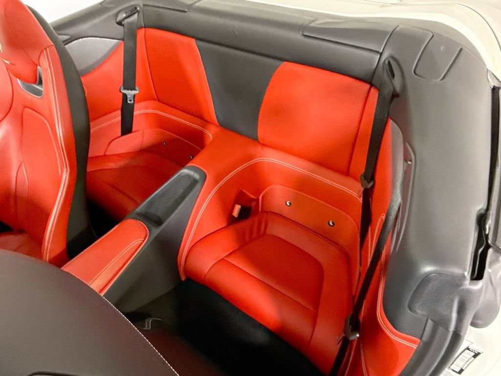 Used 2020 Ferrari Portofino RWD image 13