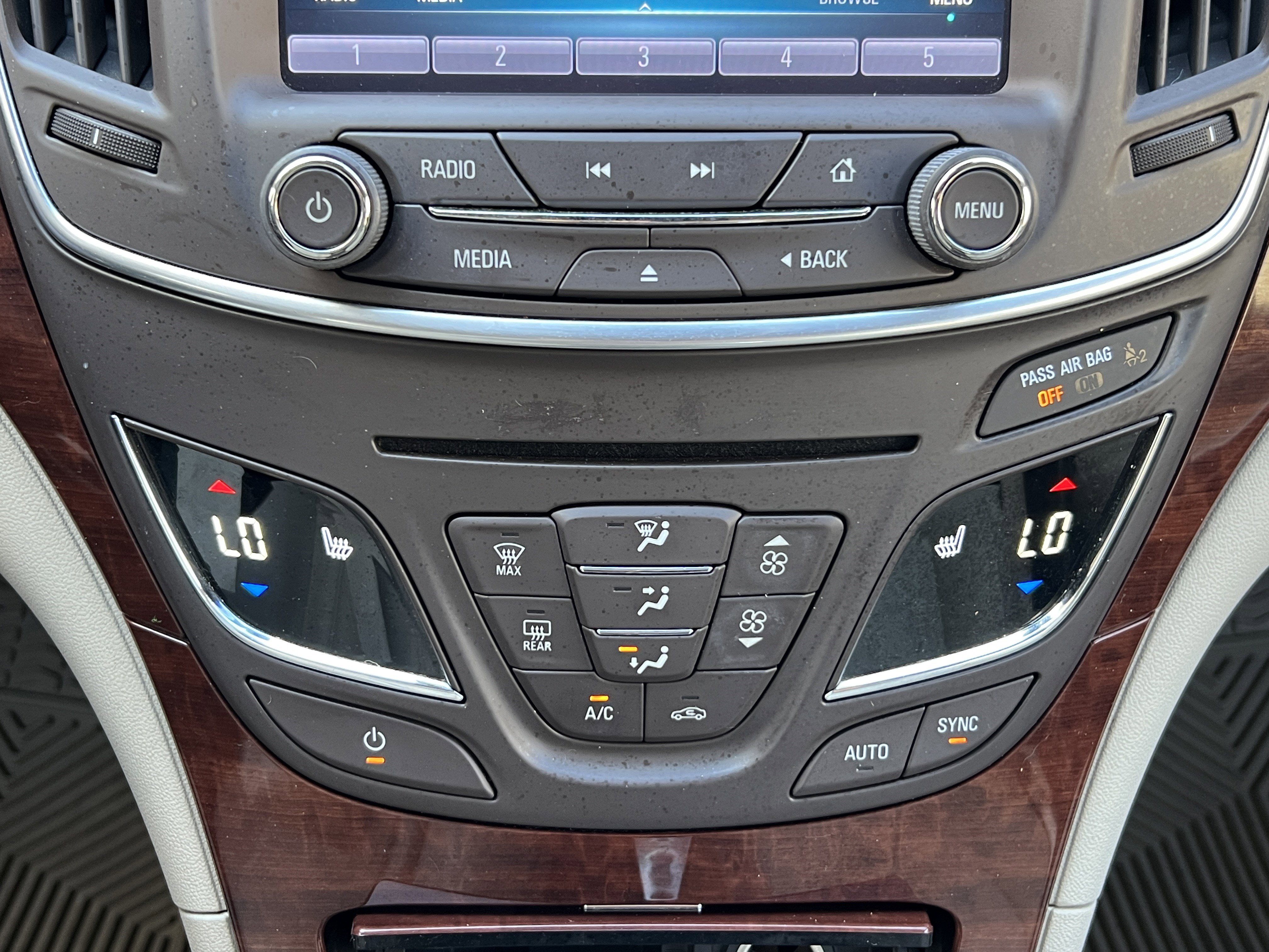 Used 2016 Buick Regal image 31