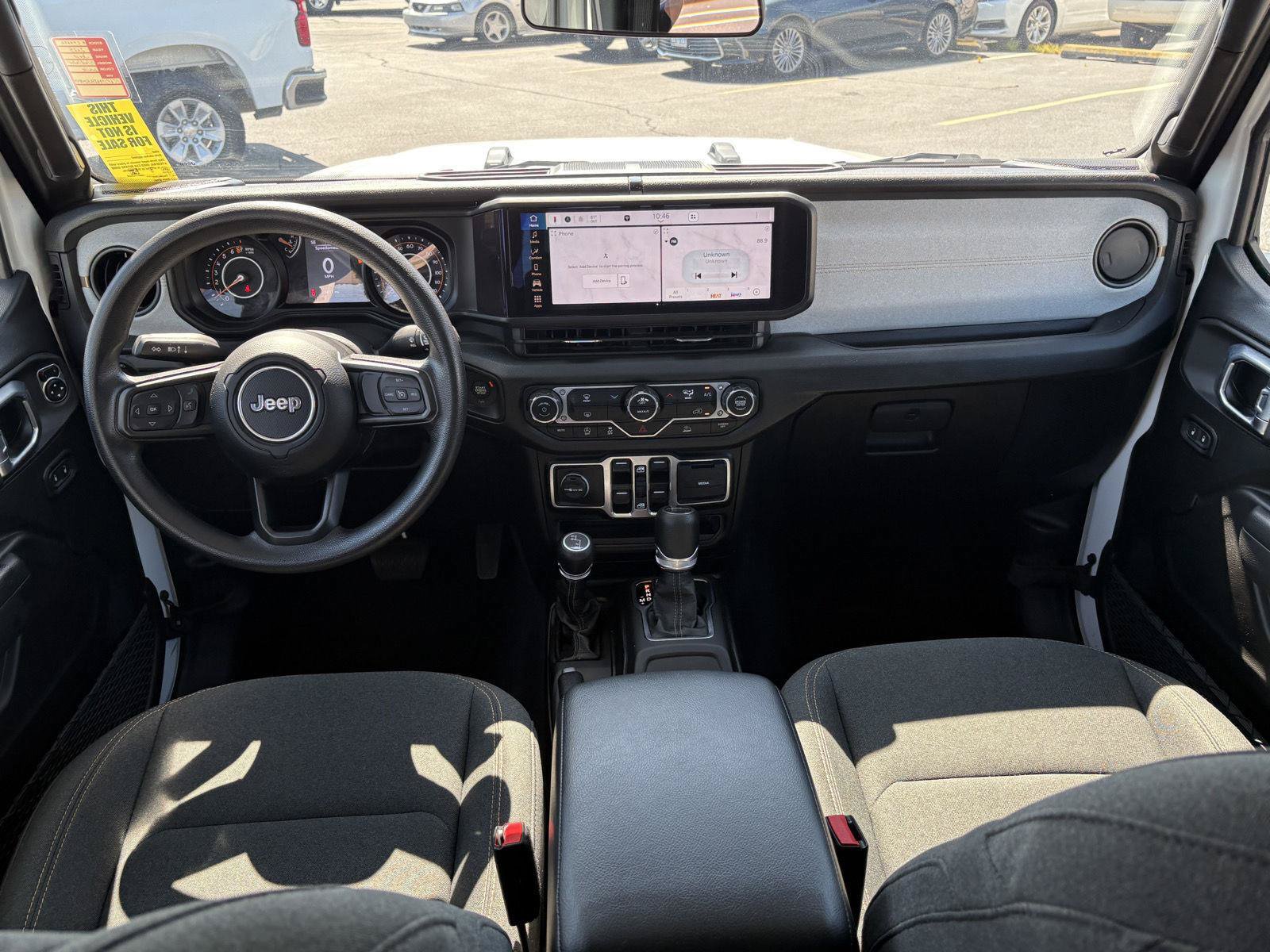 Used 2025 Jeep Gladiator Sport AWD/4WD image 11