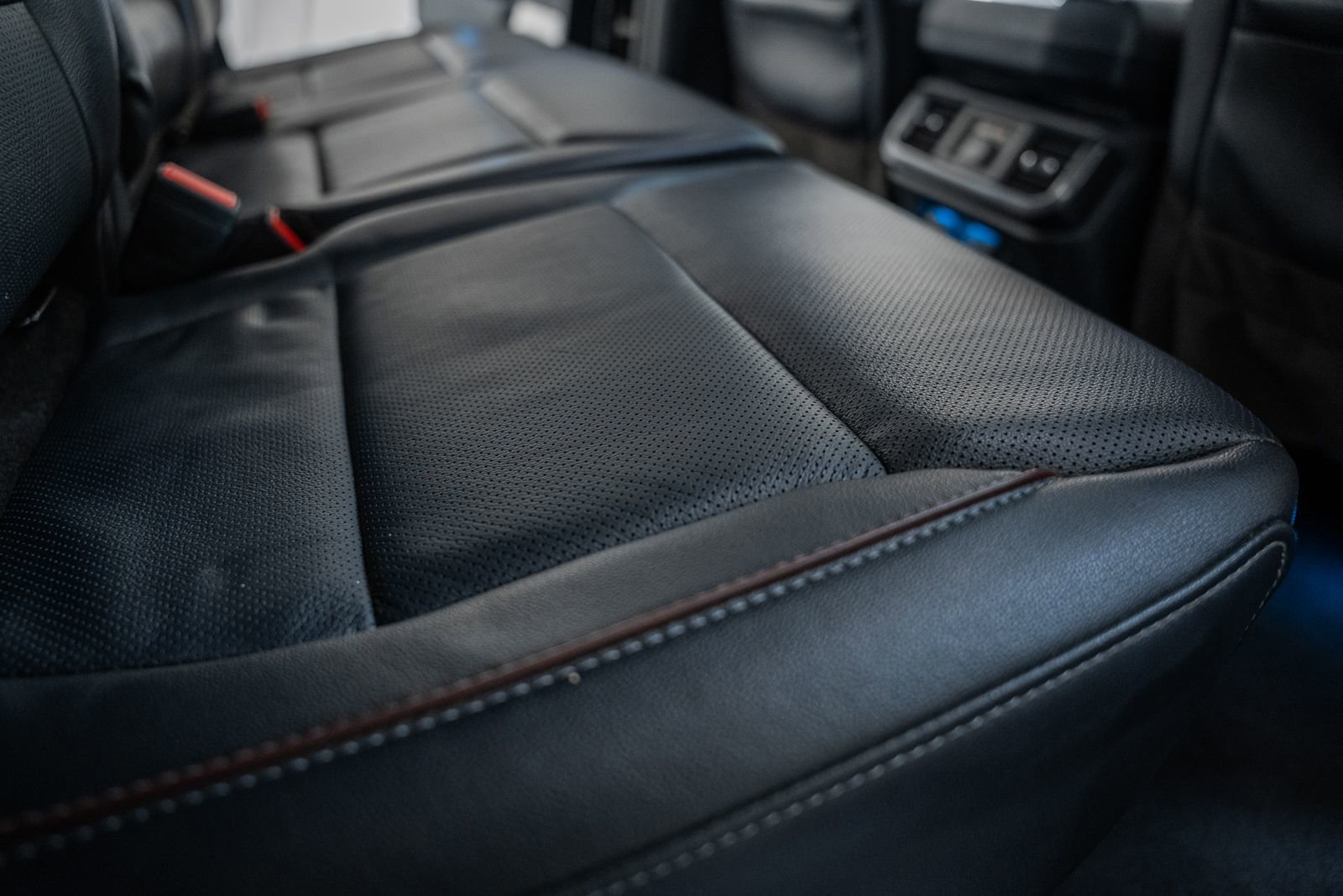 Certified 2023 Ford F150 Lariat w/ Equipment Group 502A High image 41