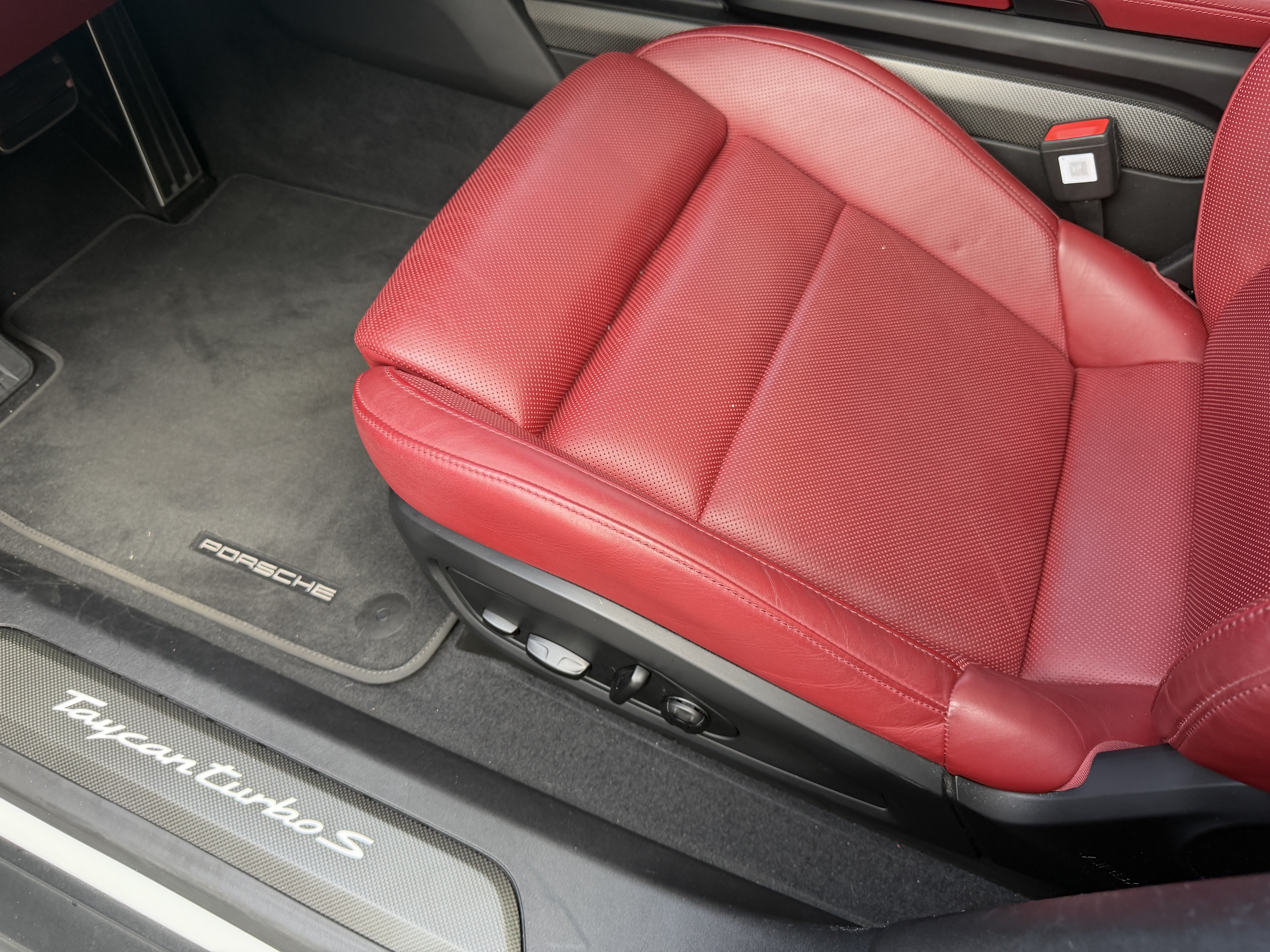 Certified 2020 Porsche Taycan Turbo S AWD/4WD image 14
