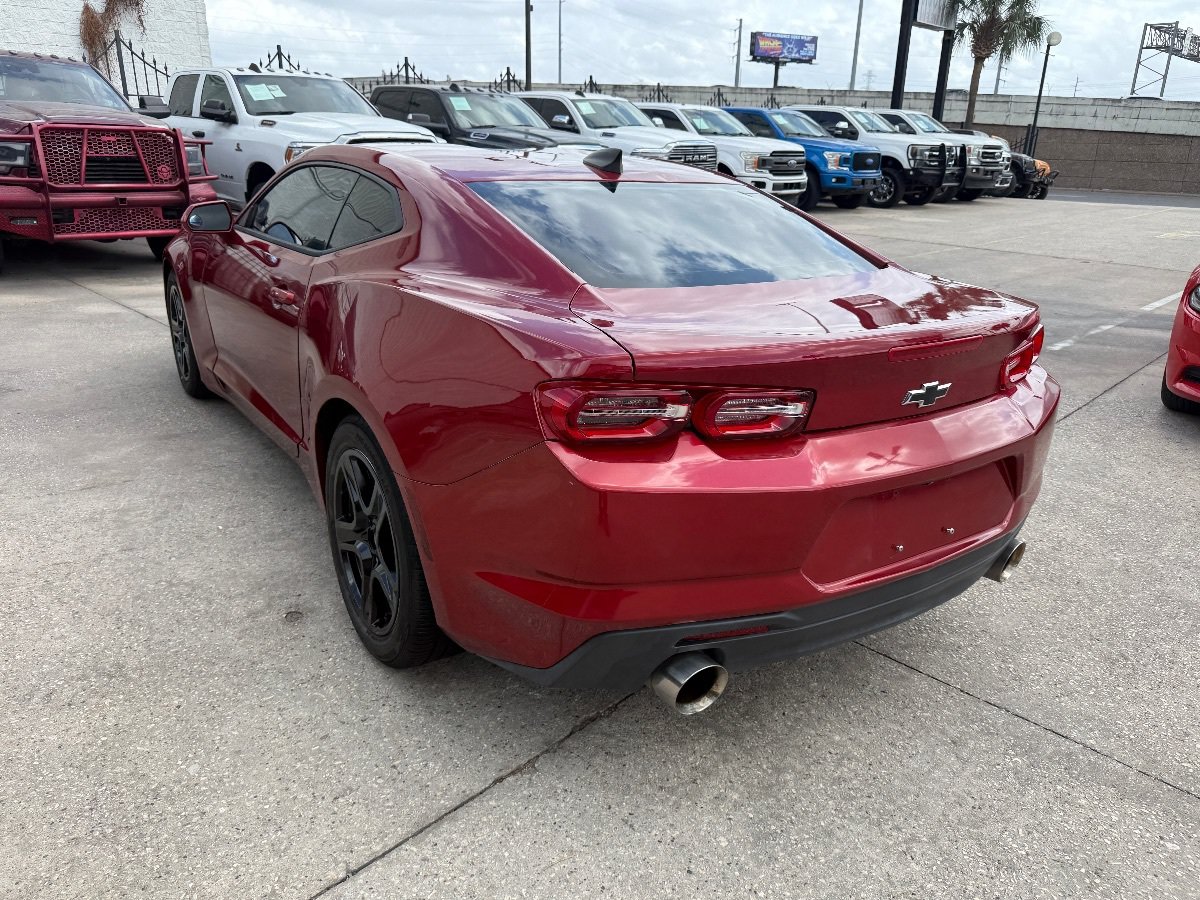 Used 2020 Chevrolet Camaro LT RWD image 5