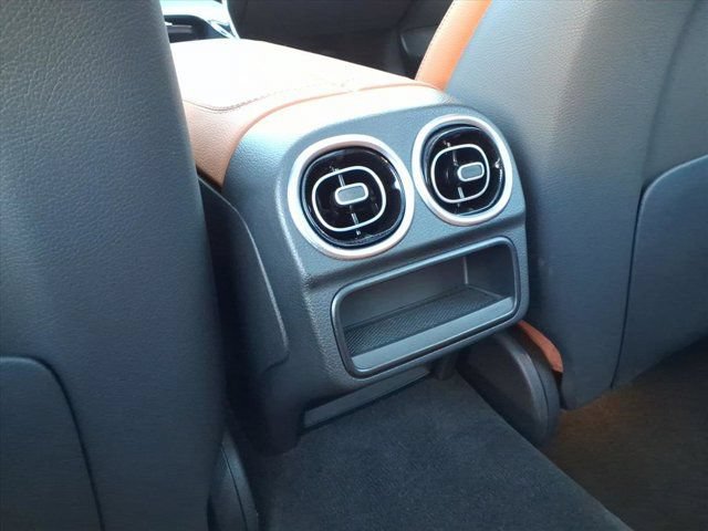 Used 2025 Mercedes-Benz C 300 4MATIC Sedan image 19