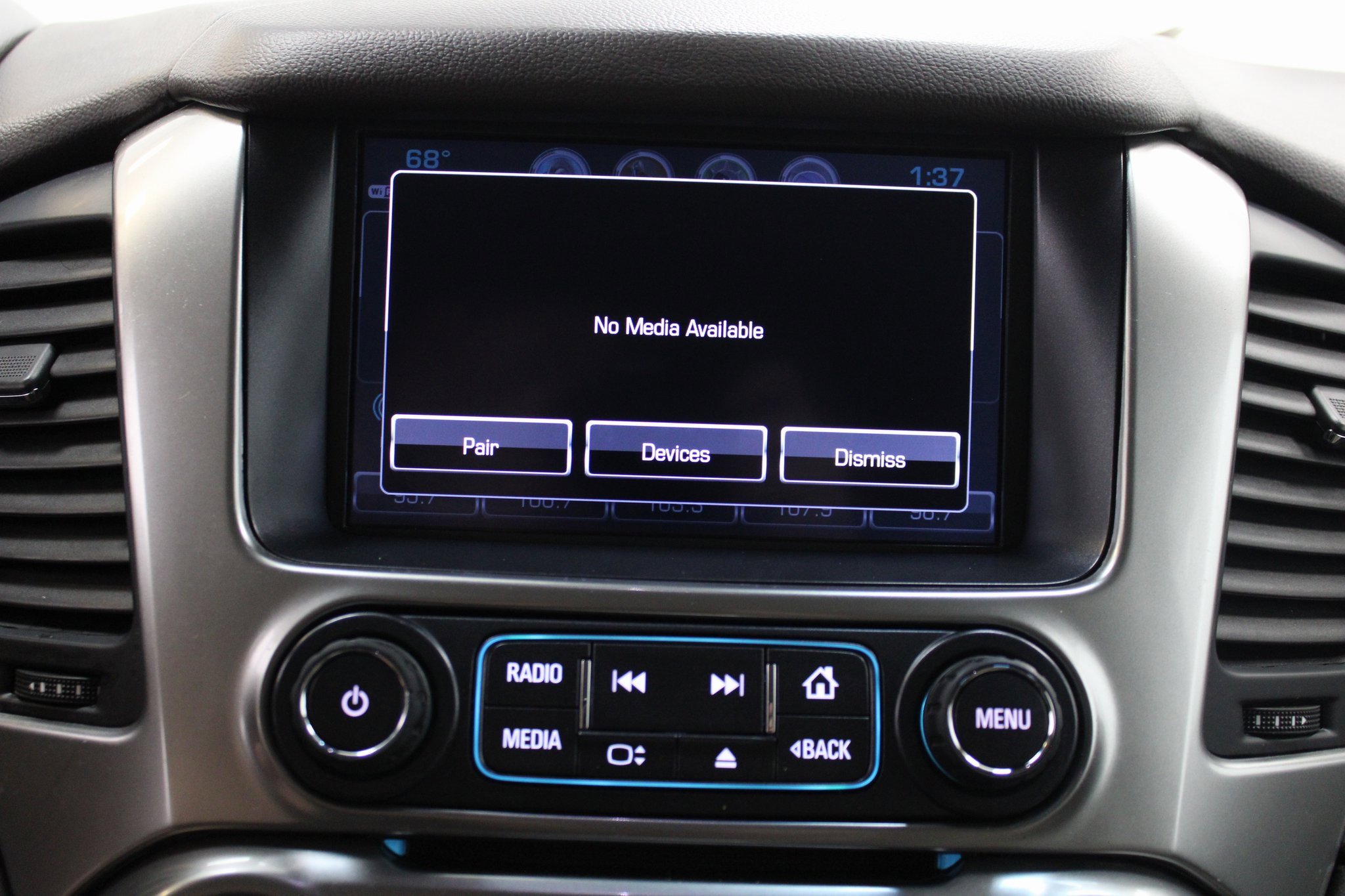 Used 2020 Chevrolet Suburban Premier image 32