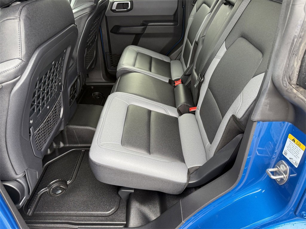 Used 2024 Ford Bronco Big Bend image 11