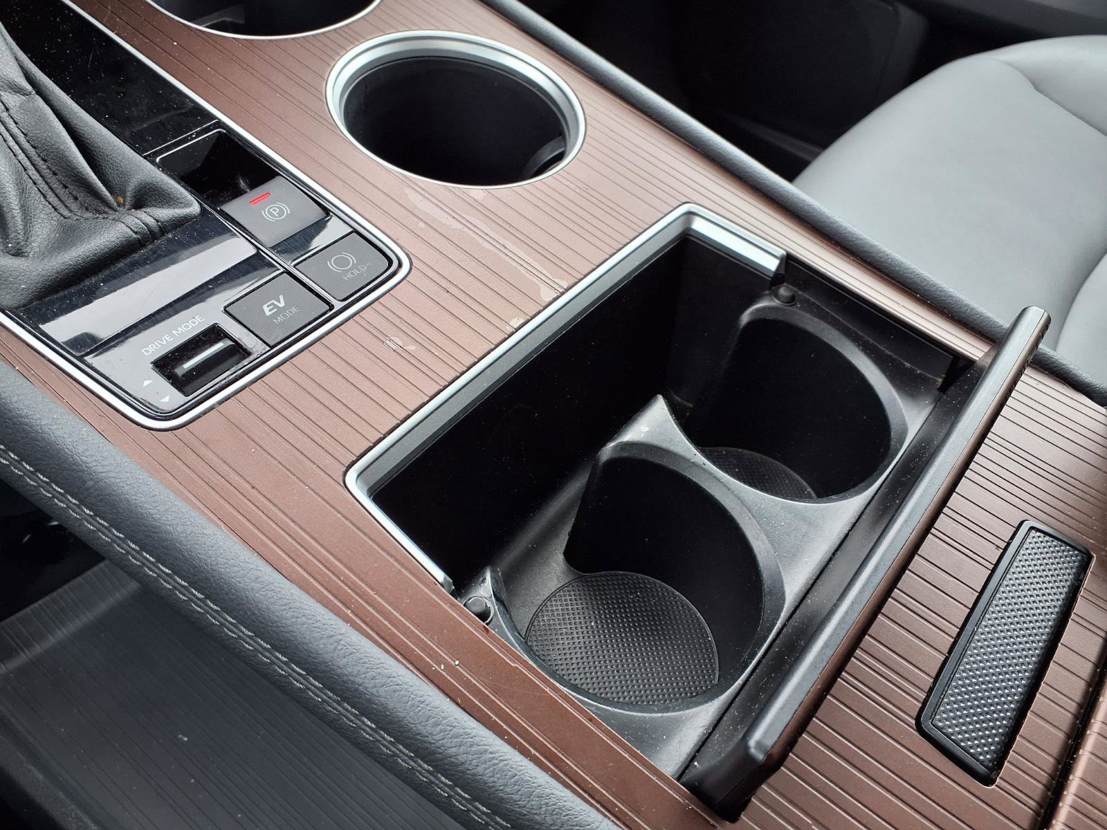 Used 2024 Toyota Sienna XLE image 23