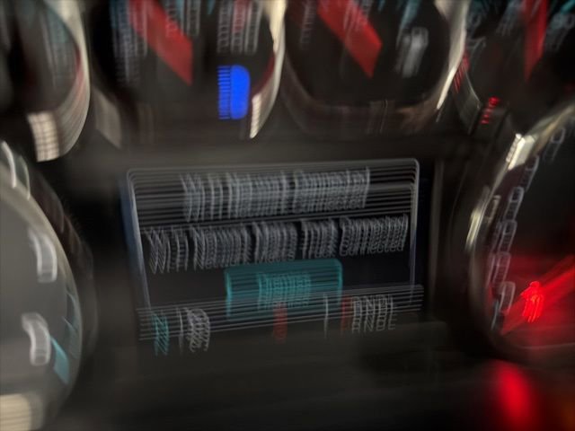 Used 2018 GMC Sierra 1500 SLT w/ SLT Premium Package image 21