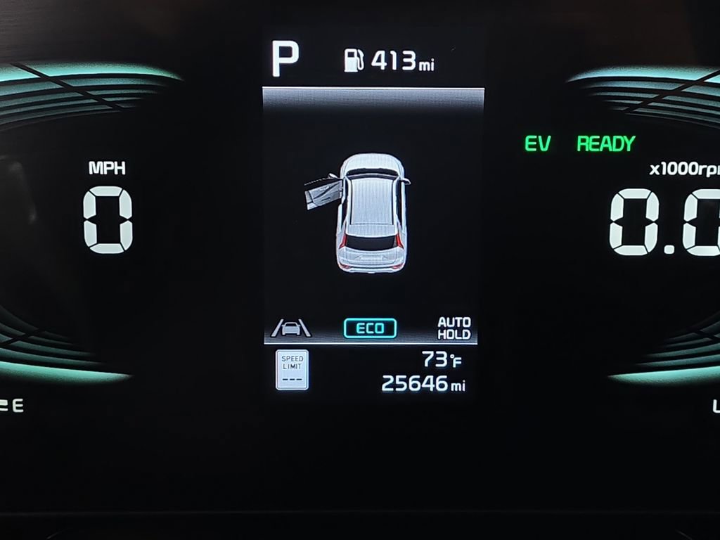 Used 2023 Kia Niro SX Touring image 24