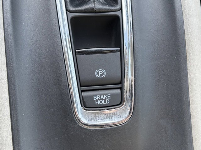 Used 2016 Honda HR-V EX-L image 22