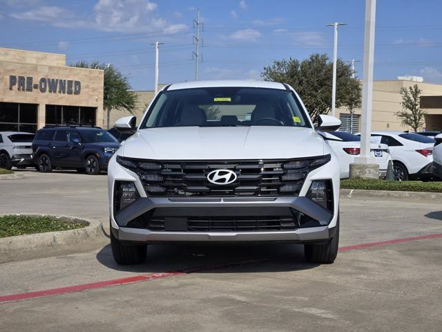 Used 2026 Hyundai Tucson SE FWD image 2