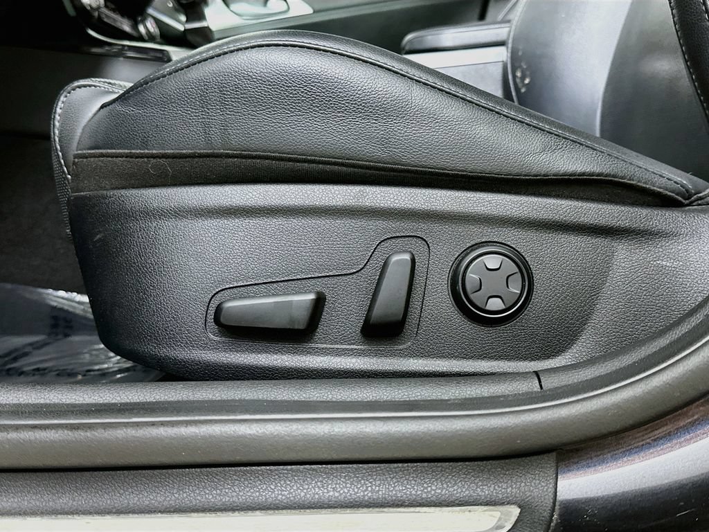 Used 2020 Kia Stinger GT1 RWD image 23