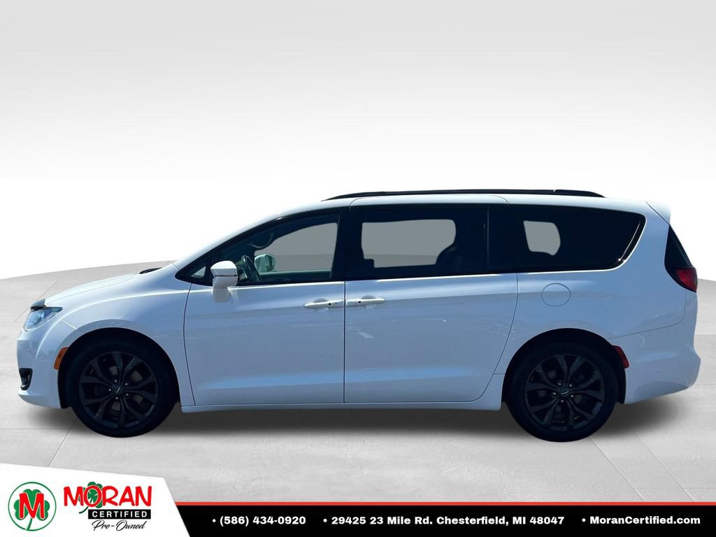 Used 2019 Chrysler Pacifica Limited w/ S Appearance Package FWD image 2