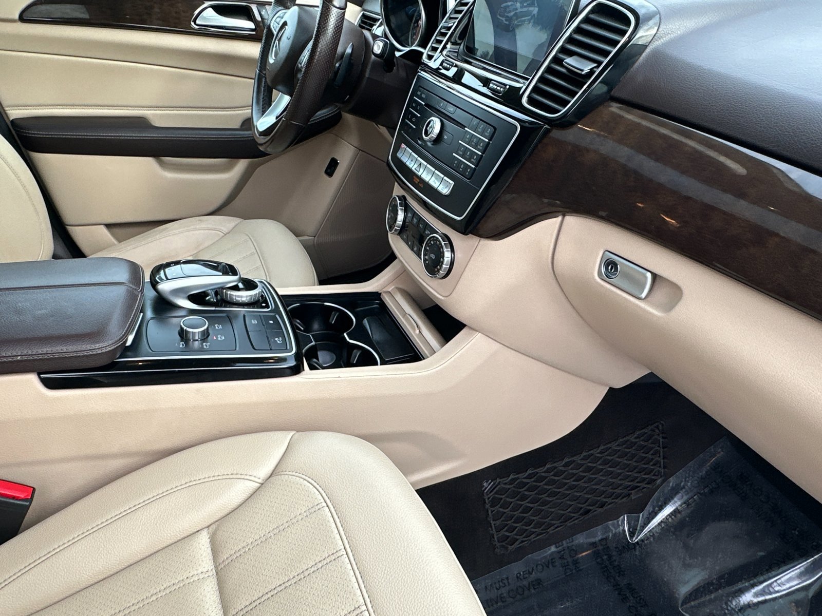 Used 2019 Mercedes-Benz GLE 400 4MATIC image 16