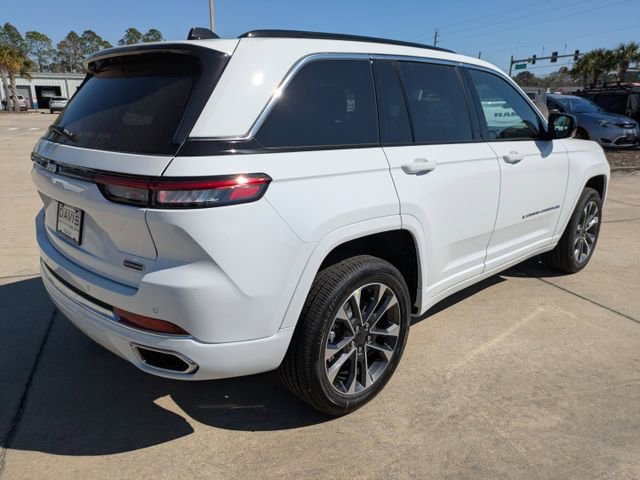 New 2025 Jeep Grand Cherokee Overland w/ Trailer Tow Package AWD/4WD image 4