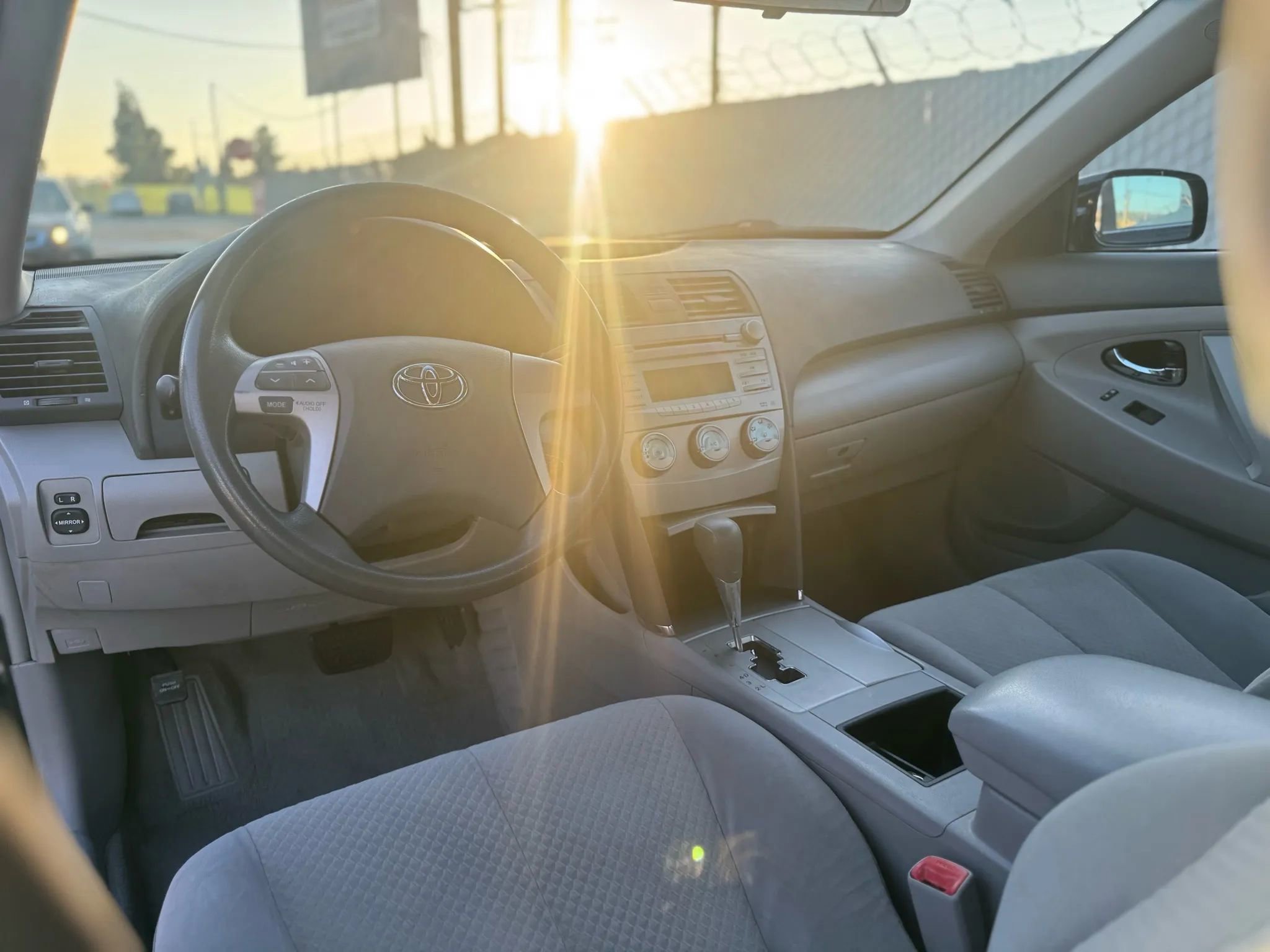 Used 2007 Toyota Camry LE image 9