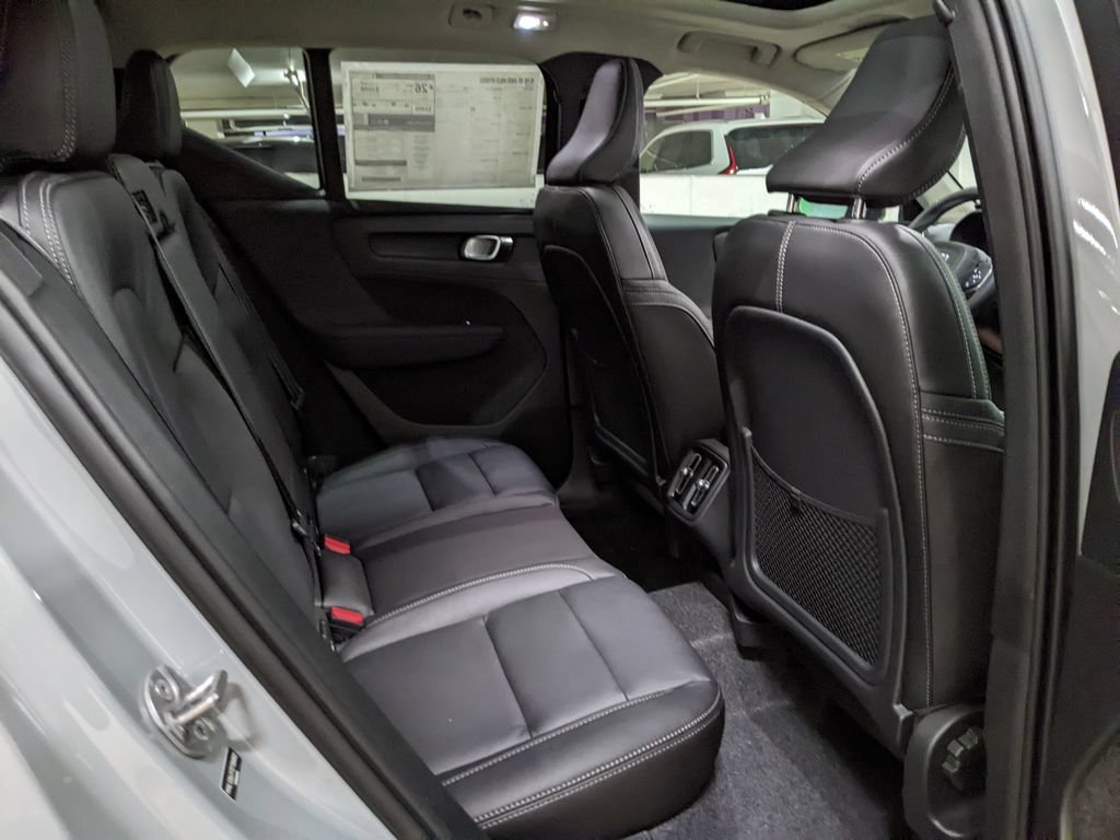 New 2026 Volvo XC40 B5 Core AWD/4WD image 25