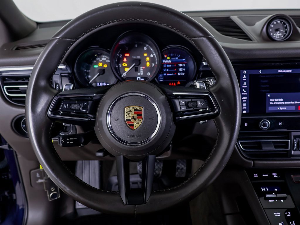 Certified 2022 Porsche Macan w/ Premium Package Plus image 10