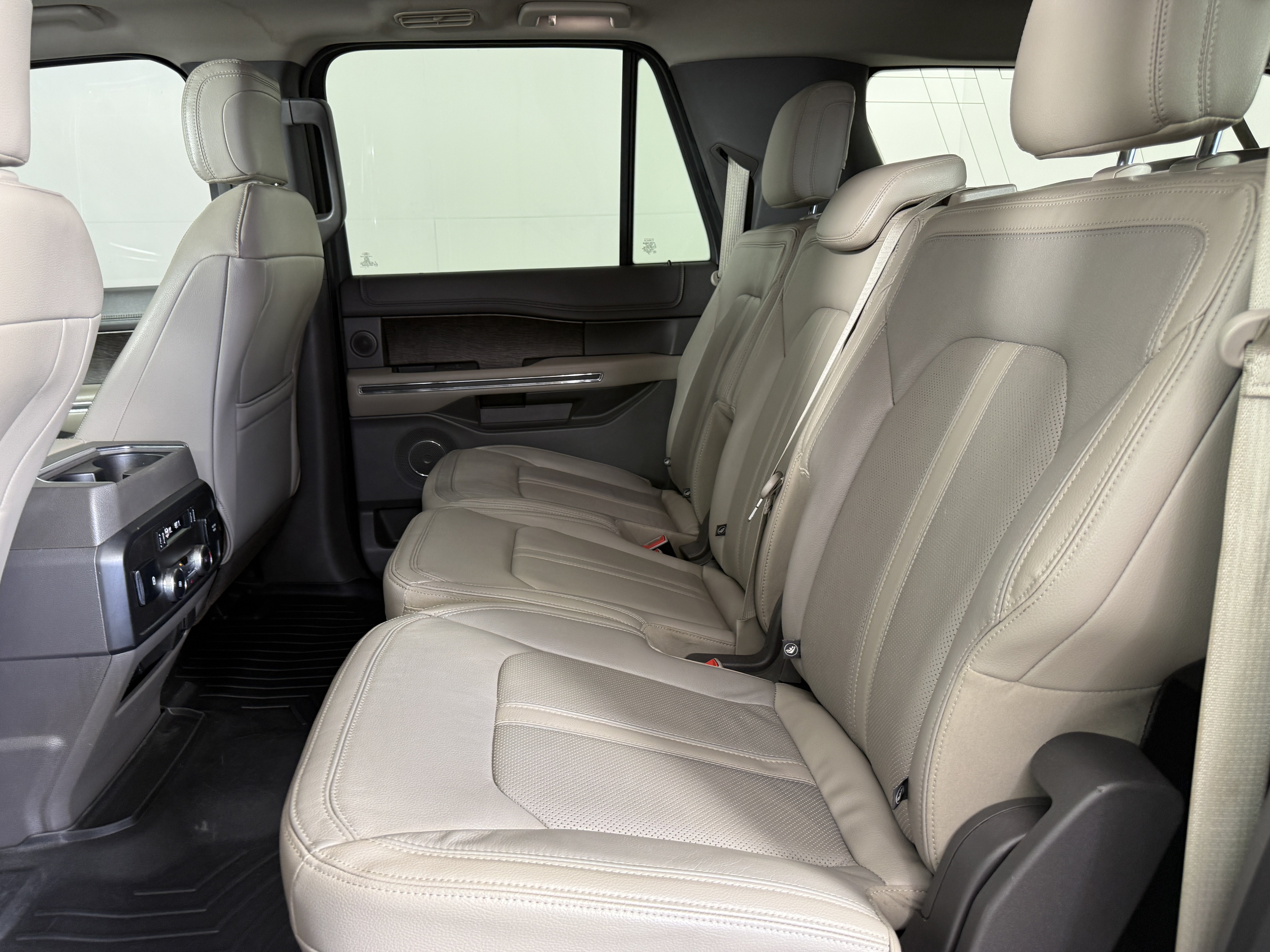 Certified 2018 Ford Expedition Max Limited RWD image 15