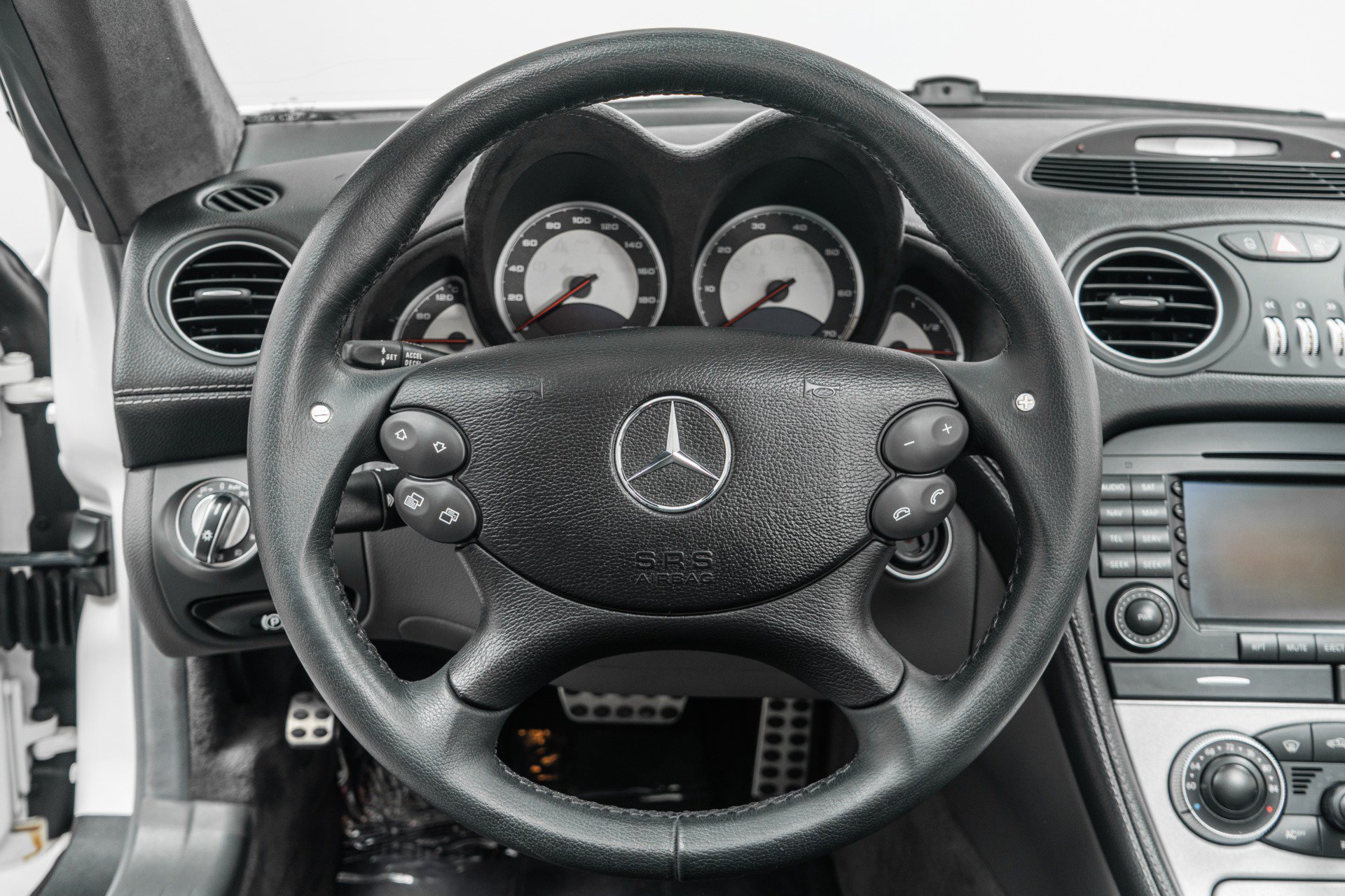 Used 2005 Mercedes-Benz SL 55 AMG image 15