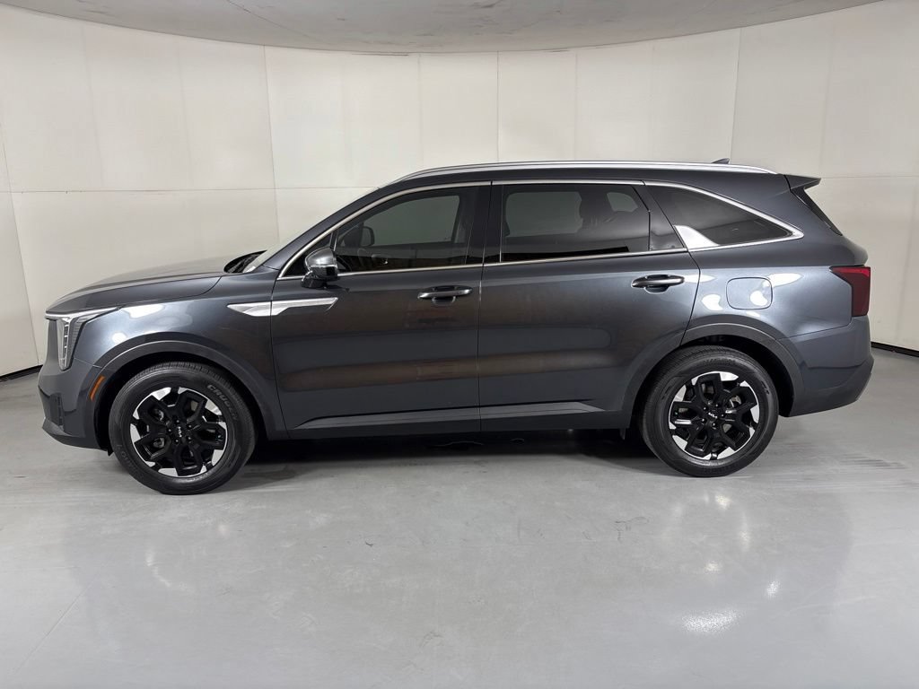Used 2024 Kia Sorento S FWD image 5