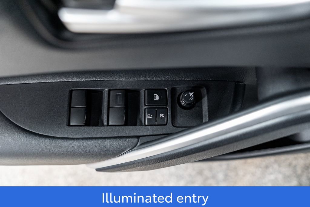 Used 2023 Toyota Corolla Cross XSE w/ Convenience Package image 18