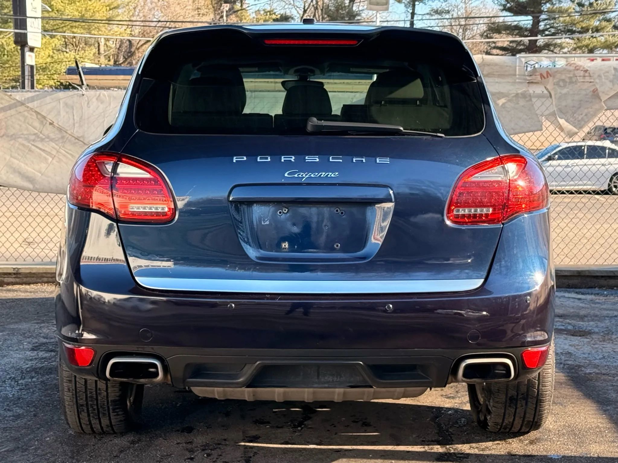 Used 2014 Porsche Cayenne Platinum Edition AWD/4WD image 10