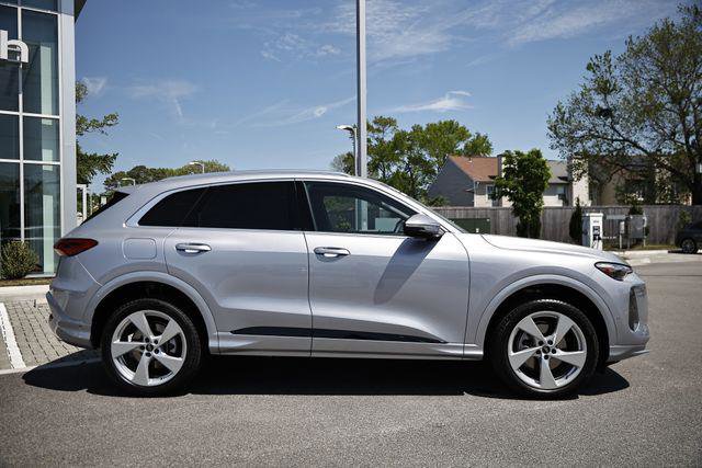 Certified 2025 Audi Q5 Premium Plus w/ Premium Plus image 4