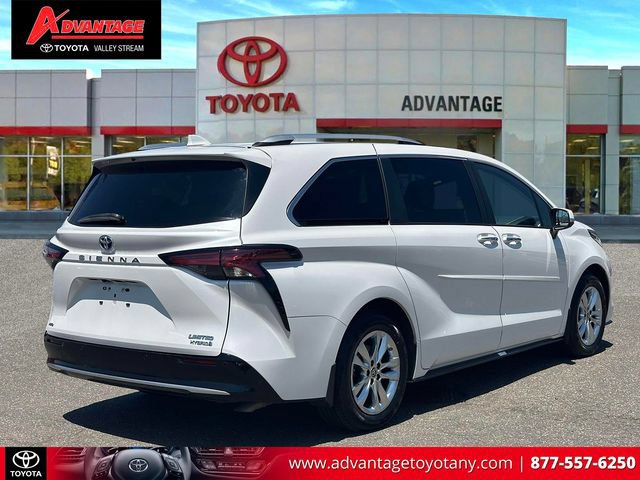 Certified 2023 Toyota Sienna Limited AWD/4WD image 7