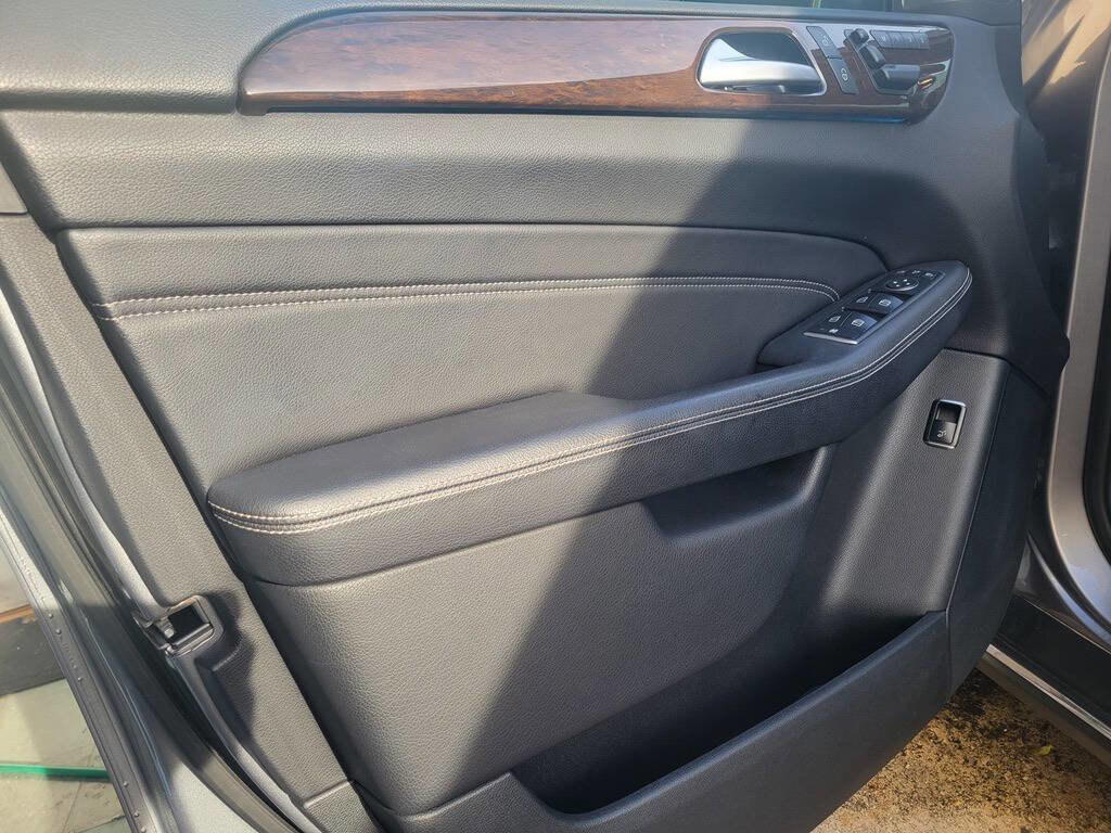 Used 2014 Mercedes-Benz ML 350 BlueTEC 4MATIC image 23