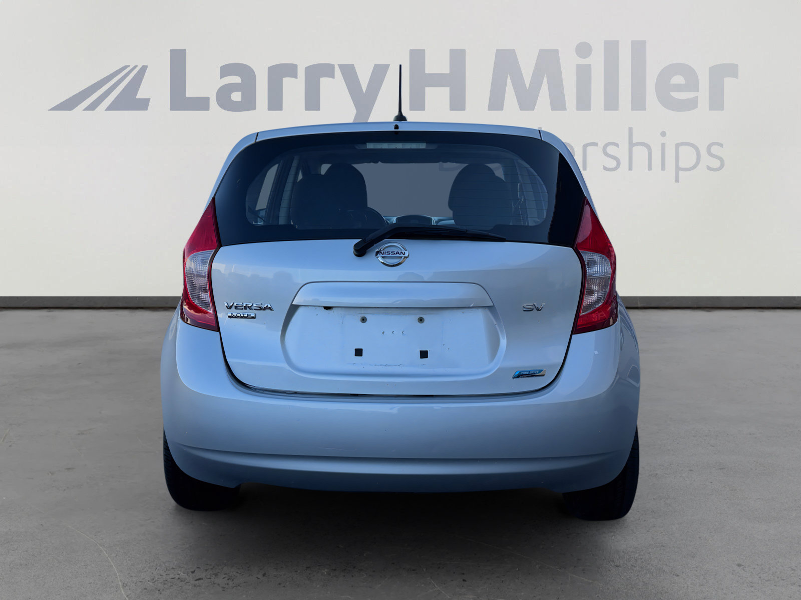 Used 2016 Nissan Versa Note SV FWD image 4