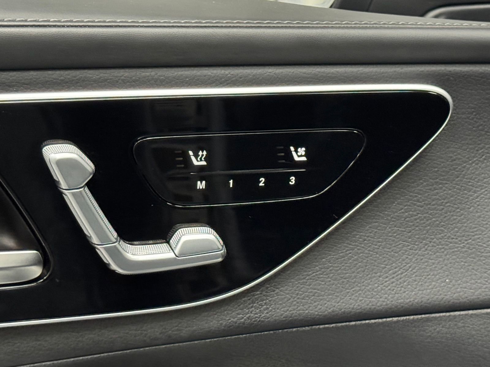 Certified 2024 Mercedes-Benz GLC 300 image 22