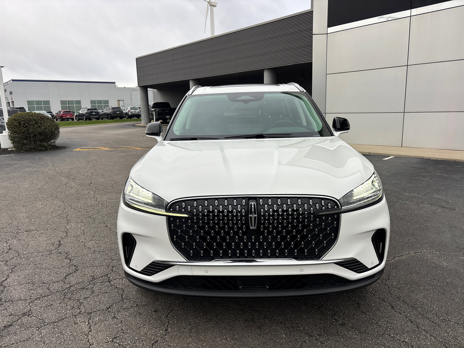 New 2026 Lincoln Aviator AWD image 2