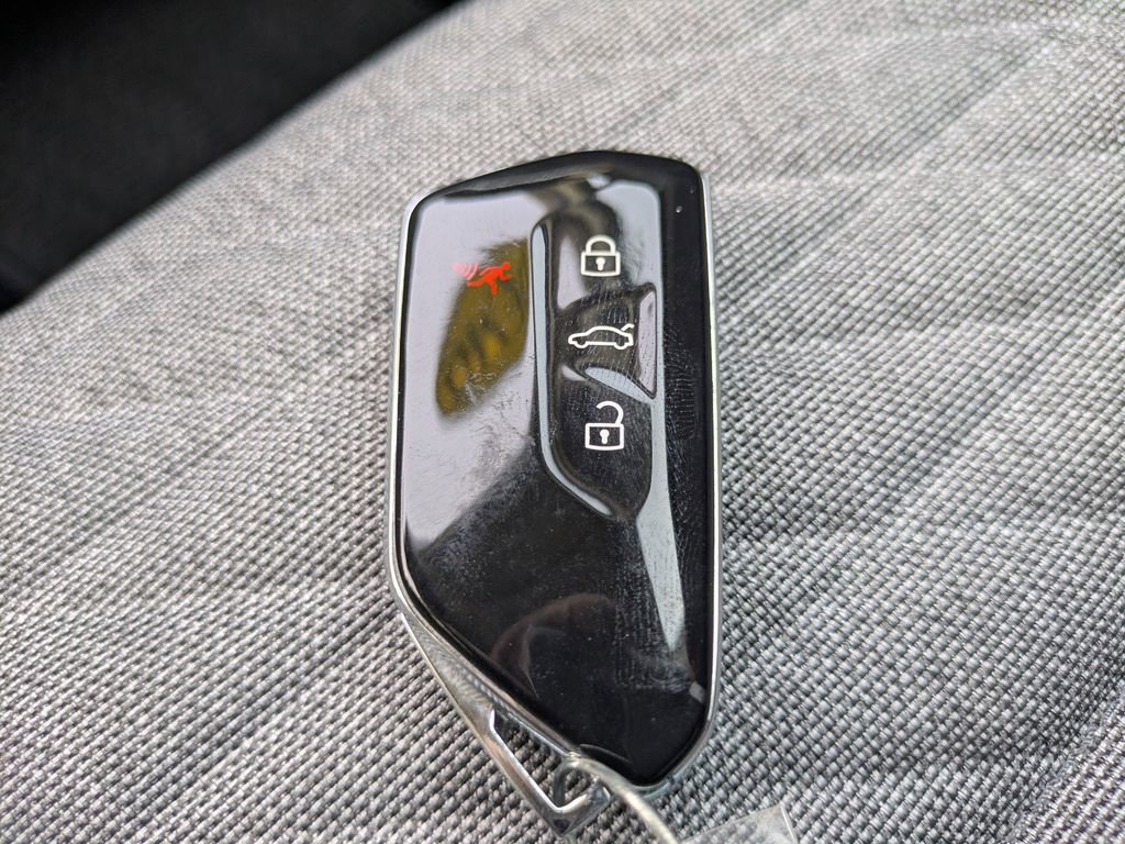 Certified 2025 Volkswagen Tiguan S image 28