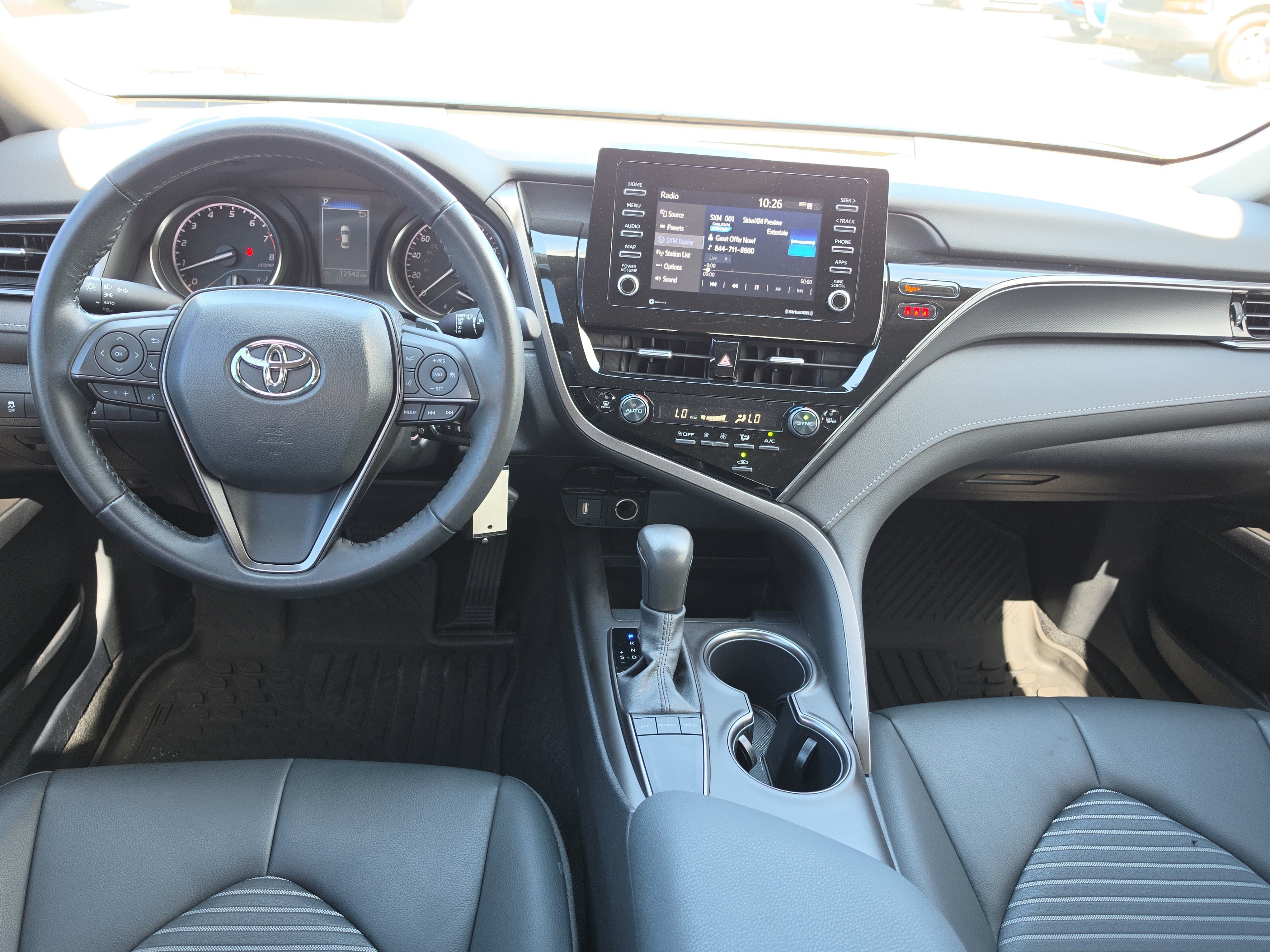 Used 2024 Toyota Camry SE FWD image 8
