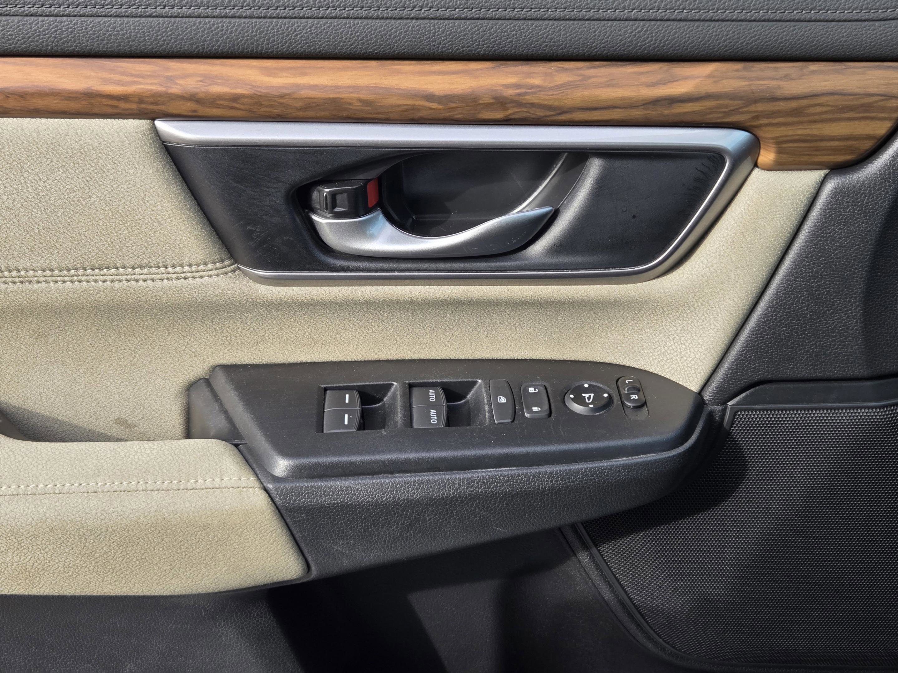 Used 2021 Honda CR-V EX image 16