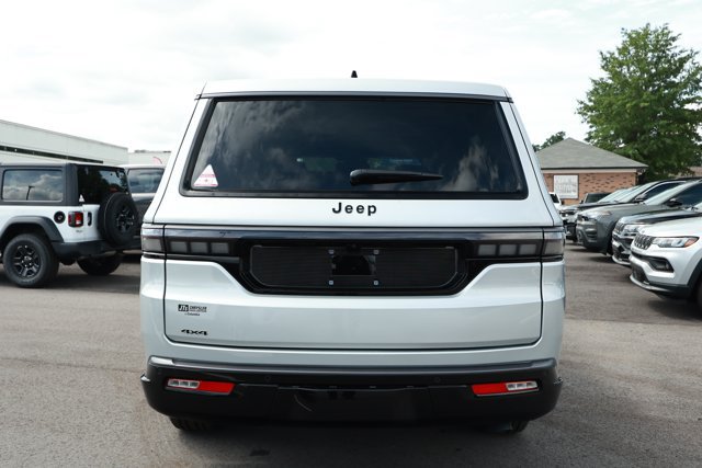 New 2026 Jeep Grand Wagoneer L Limited AWD/4WD image 7