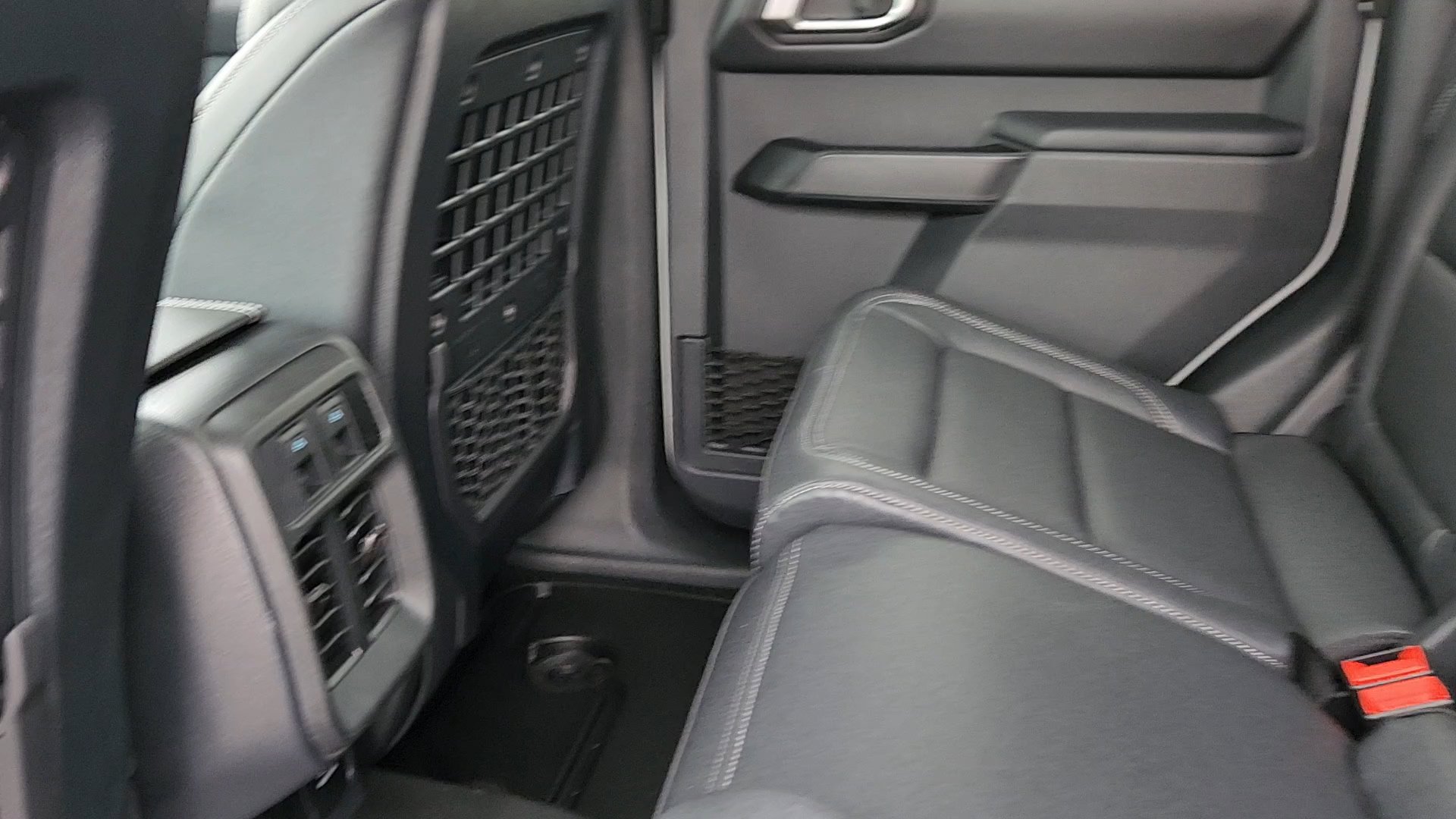 New 2026 Ford Bronco Badlands image 24