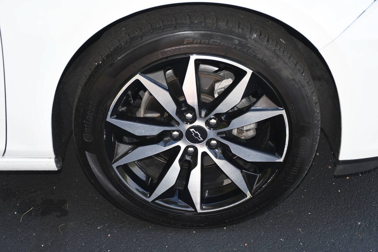 Used 2021 Chevrolet Malibu RS FWD image 39