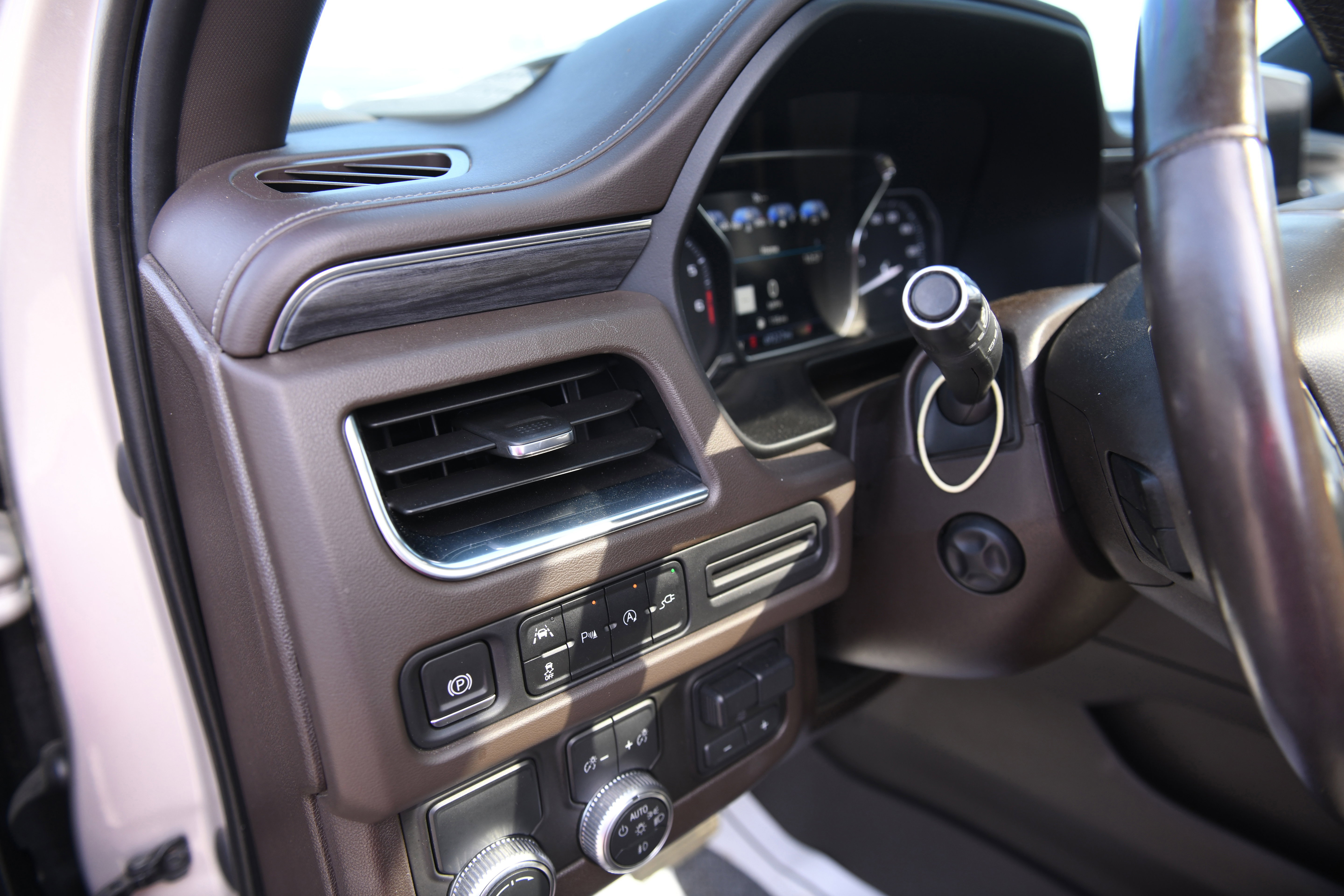 Used 2021 GMC Yukon SLT w/ SLT Luxury Plus Package image 20