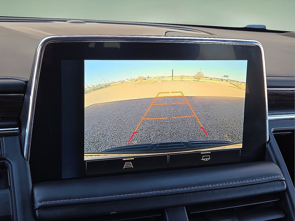 Used 2023 Chevrolet Suburban LT image 30