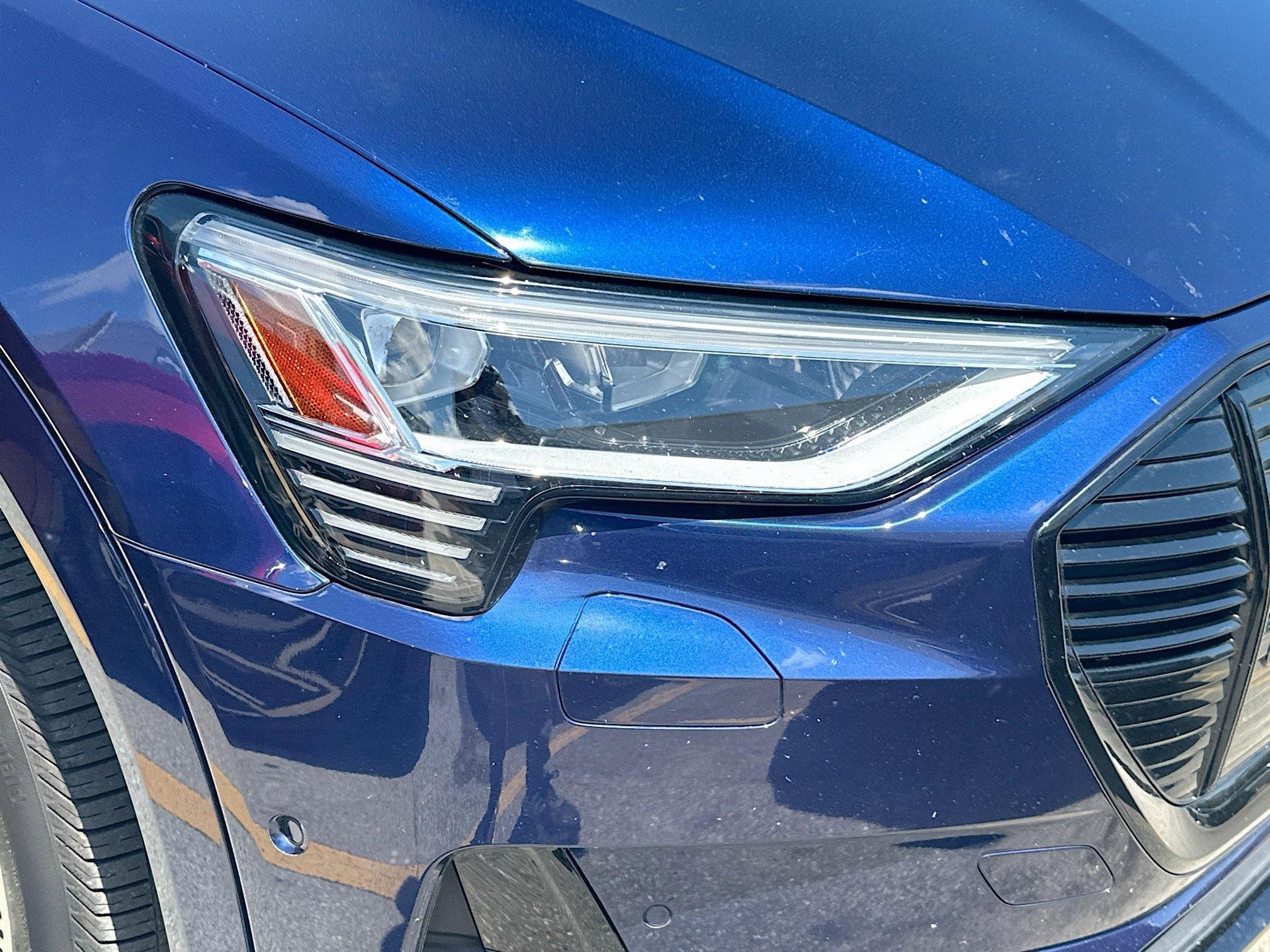 Used 2022 Audi e-tron Premium Plus image 13