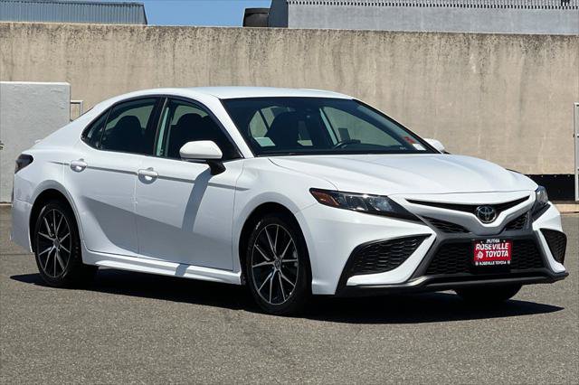 Certified 2022 Toyota Camry SE FWD image 5