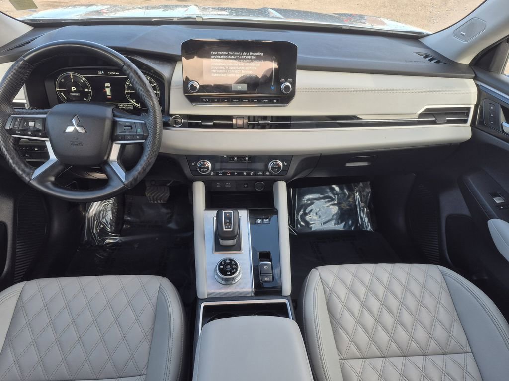 Used 2023 Mitsubishi Outlander SEL image 14