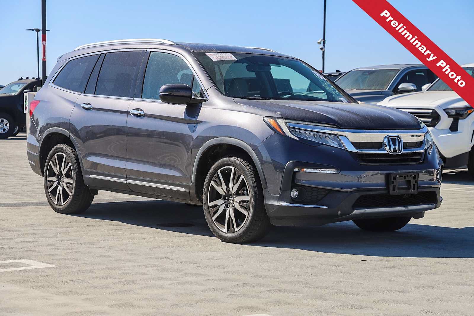 Used 2020 Honda Pilot Elite image 3